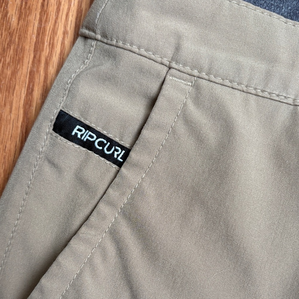Rip Curl Men's Tan Flat Front Stretch Shorts - Picture 3 of 5